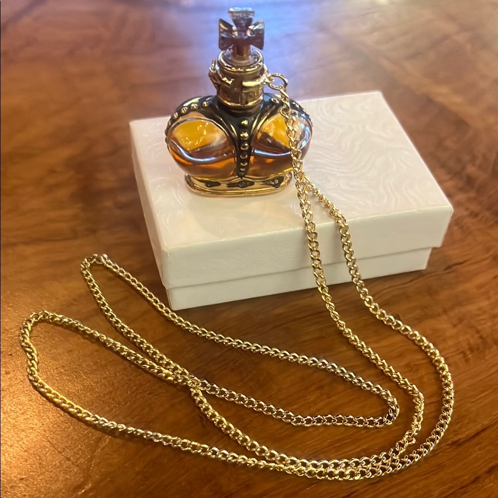 Very Rare Vintage Wind Song By Prince Matchabelli Crown Perfume Bottle Necklace